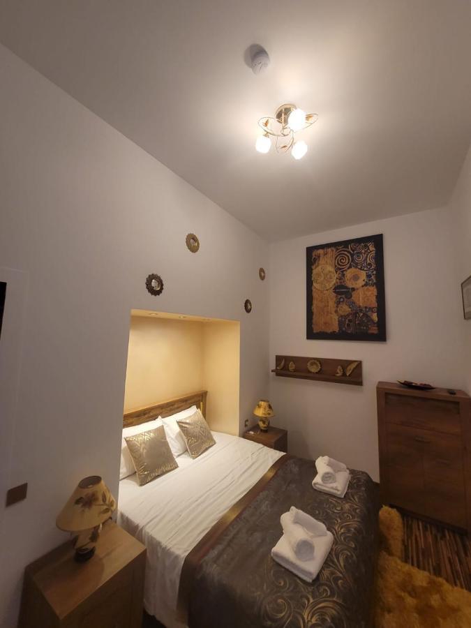 City Home Bukarest Eksteriør billede